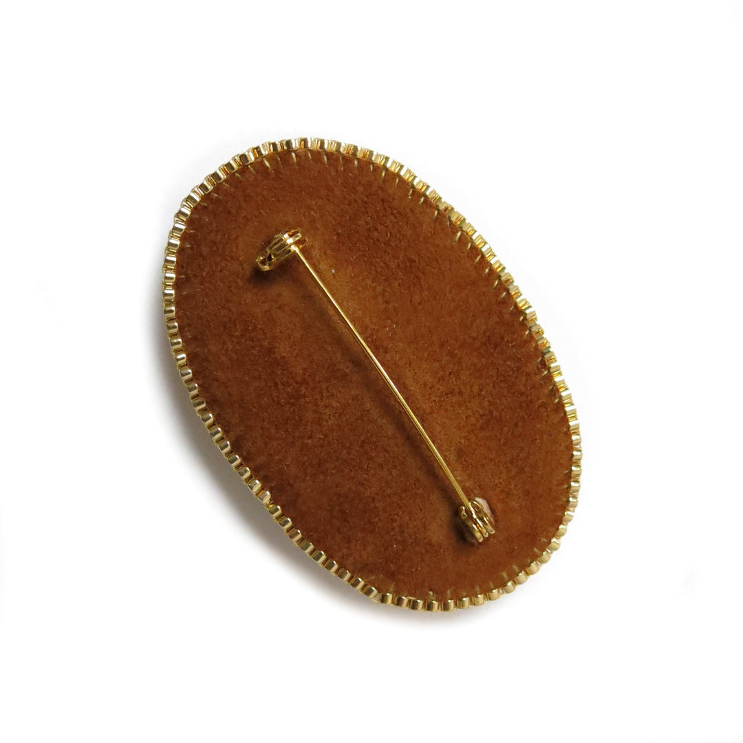 Broche brodée, simbirsite, caramel